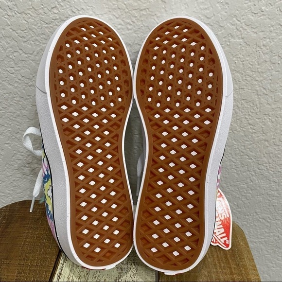 Vans ComfyCush  Tie Dye Sneaker - Picture 7 of 11